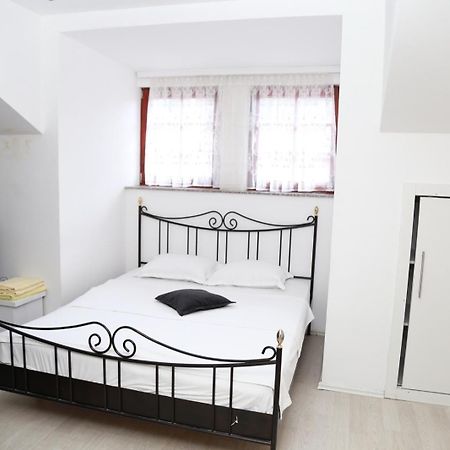 Hotel Venisi Prizren Bagian luar foto