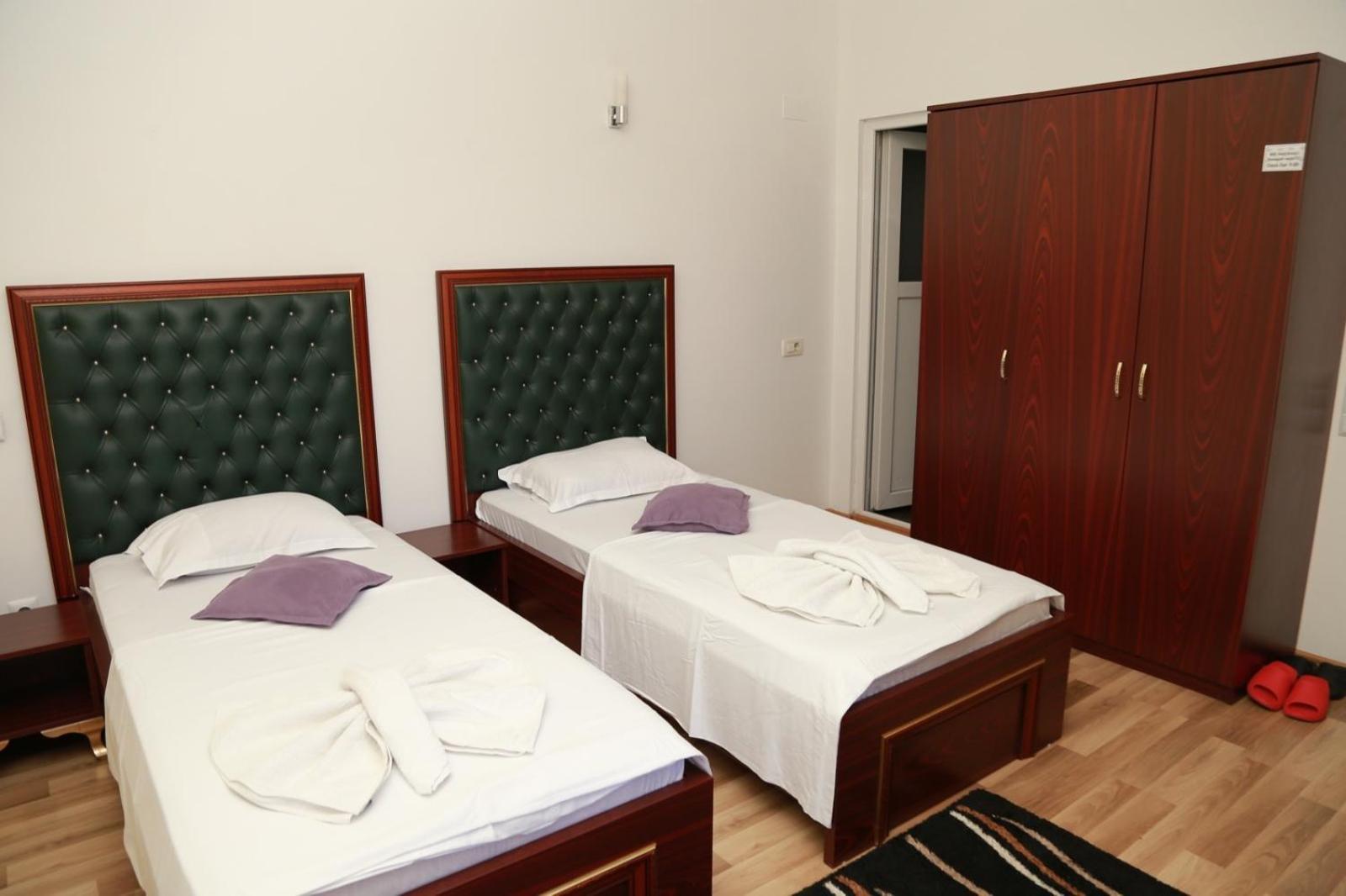 Hotel Venisi Prizren Bagian luar foto