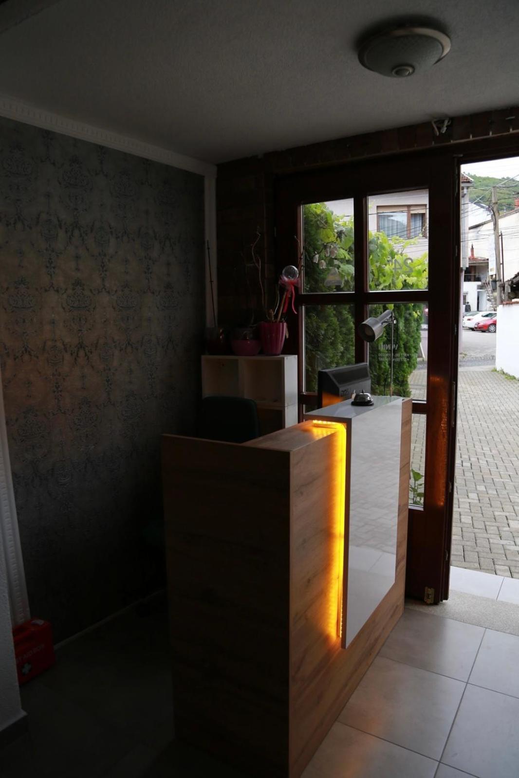 Hotel Venisi Prizren Bagian luar foto