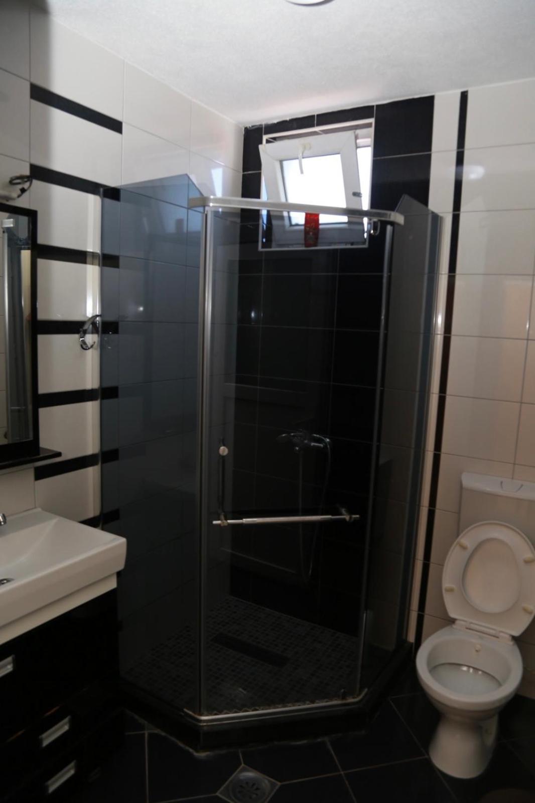 Hotel Venisi Prizren Bagian luar foto